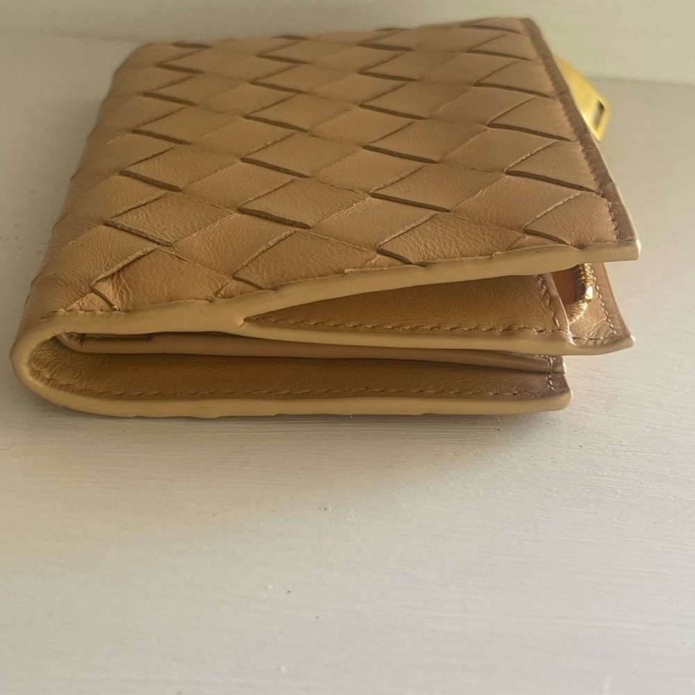 Bottega Veneta Intrecciato Pale Brown Leather Wallet w/ Chain & Dust Bag - Picture 11 of 16